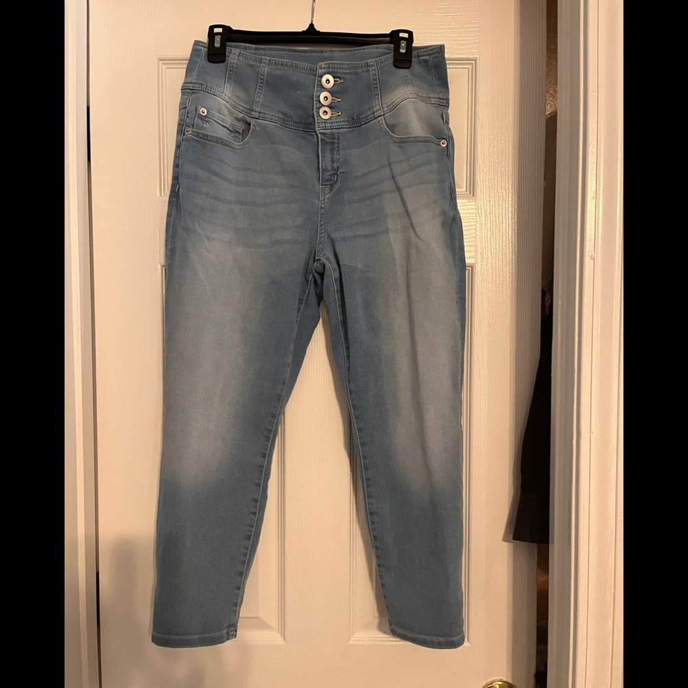 Womens jeans NO BOUNDARIES